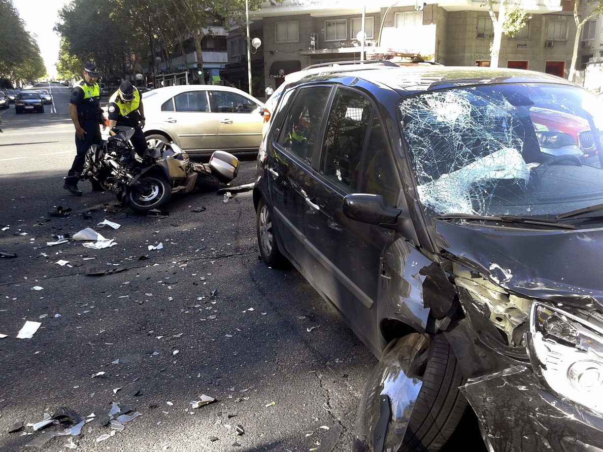 Tres fallecidos en accidente tráfico en Madrid con dos vehículos implicados