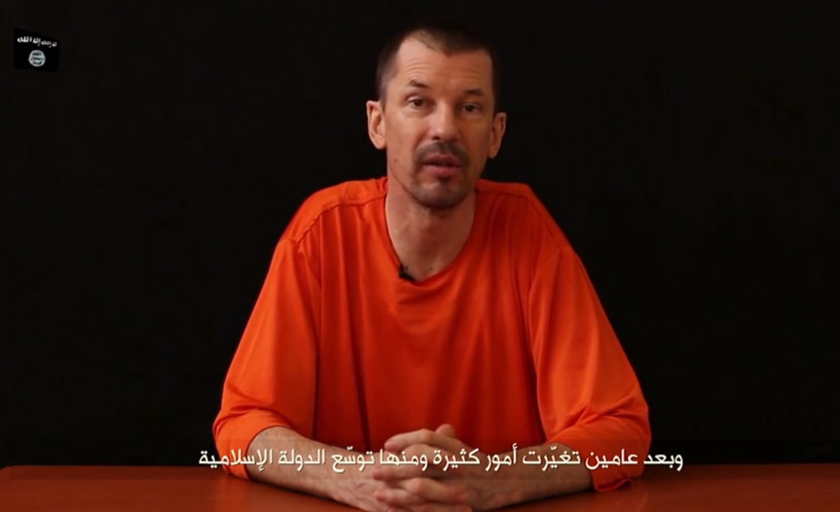 El Estado Islámico publica un nuevo vídeo propagandístico del rehén británico