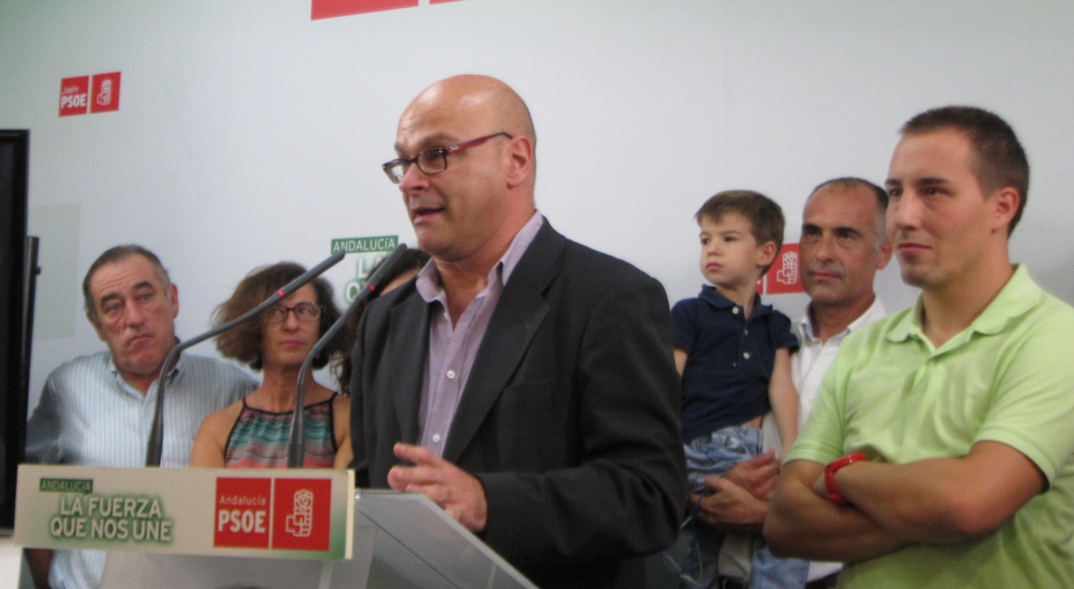 Manuel Fernández lidera en las primarias un proyecto que aspira a ser «el de todo el PSOE y la ciudad» de Jaén