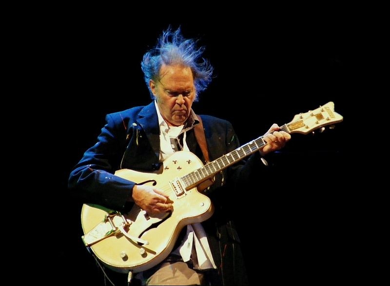Neil Young publicará en noviembre un disco orquestal