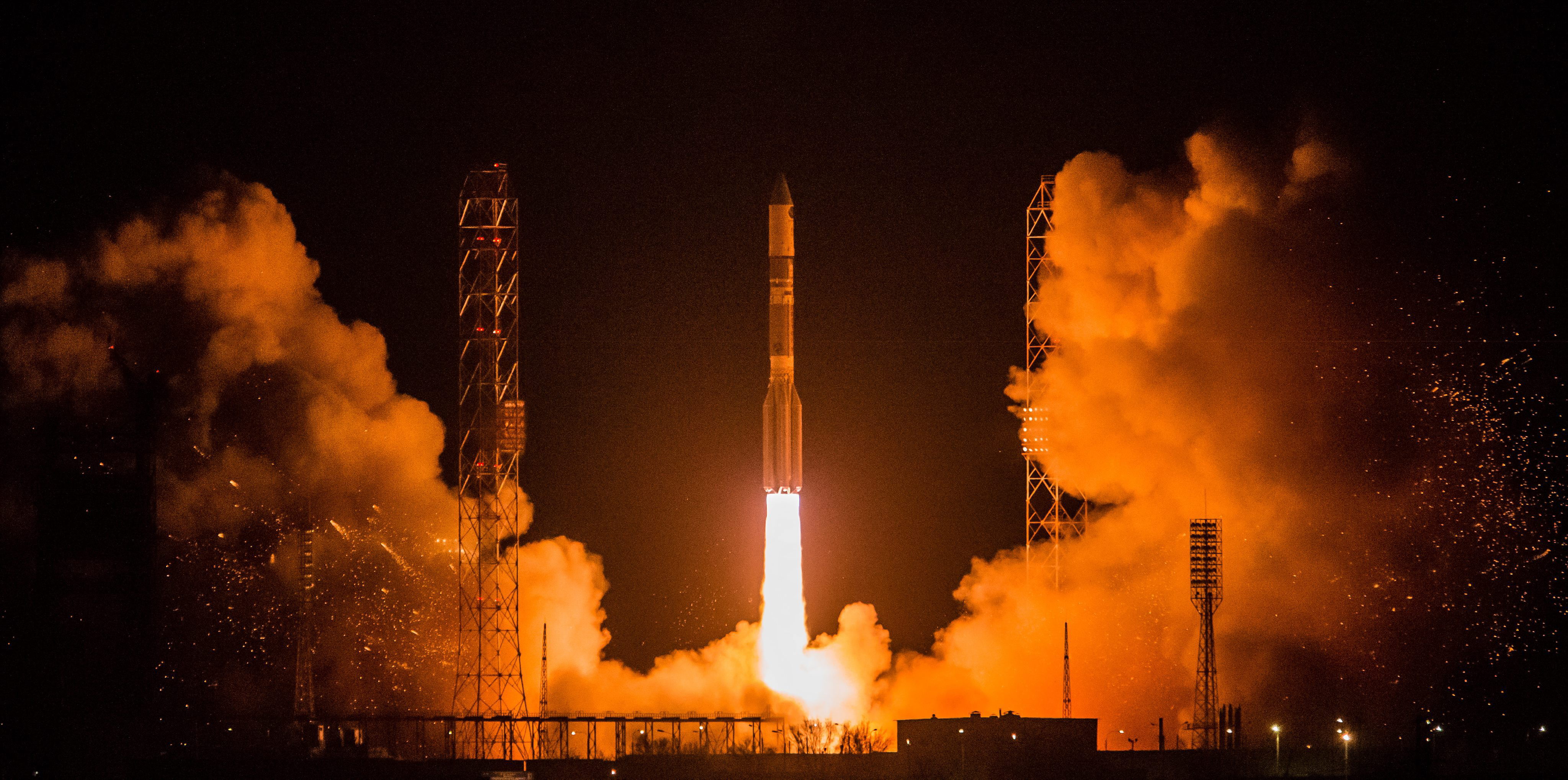 Rusia lanza con éxito un cohete Proton-M, el primero tras el accidente
