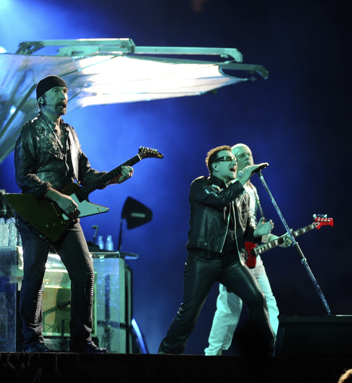 U2 fija su gira para 2015 y anuncia más pabellones interiores que exteriores