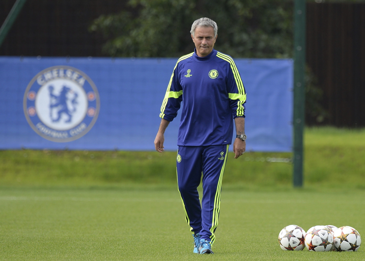 Mourinho dice sentirse «escaldado» por las actuaciones arbitrales en Europa