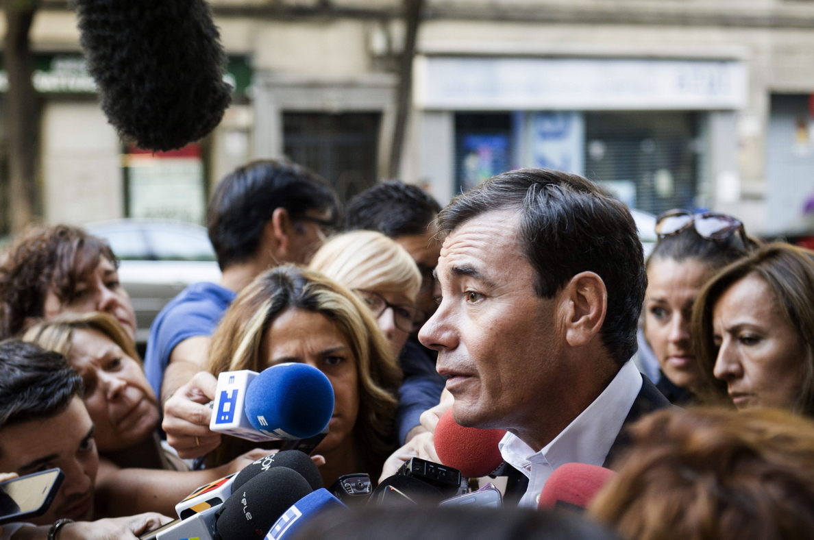 Morales y Del Olmo reclaman a Gómez mayor transparencia en el proceso de primarias
