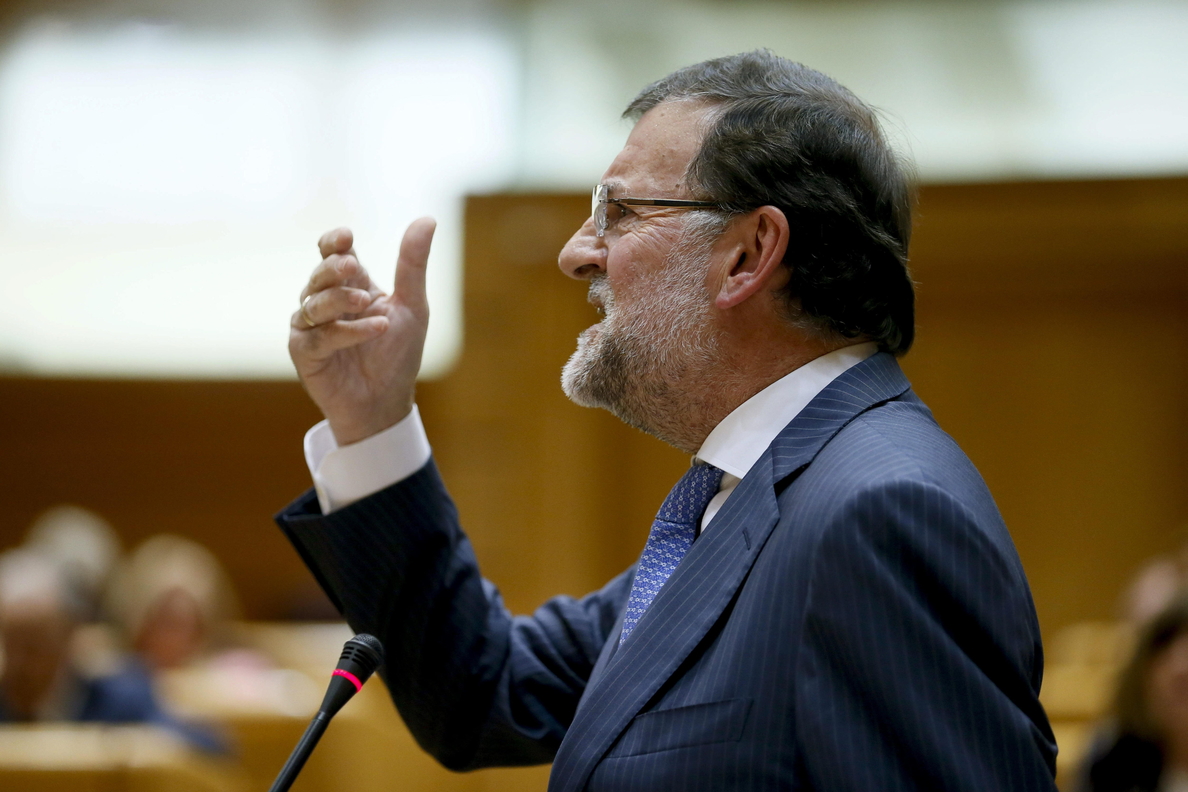 Las seis respuestas que espera Rajoy del PSOE para que se reforme la Constitución
