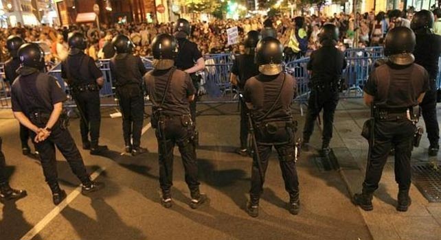 Interior refuerza la seguridad en Catalunya con 300 policías hasta el 9N