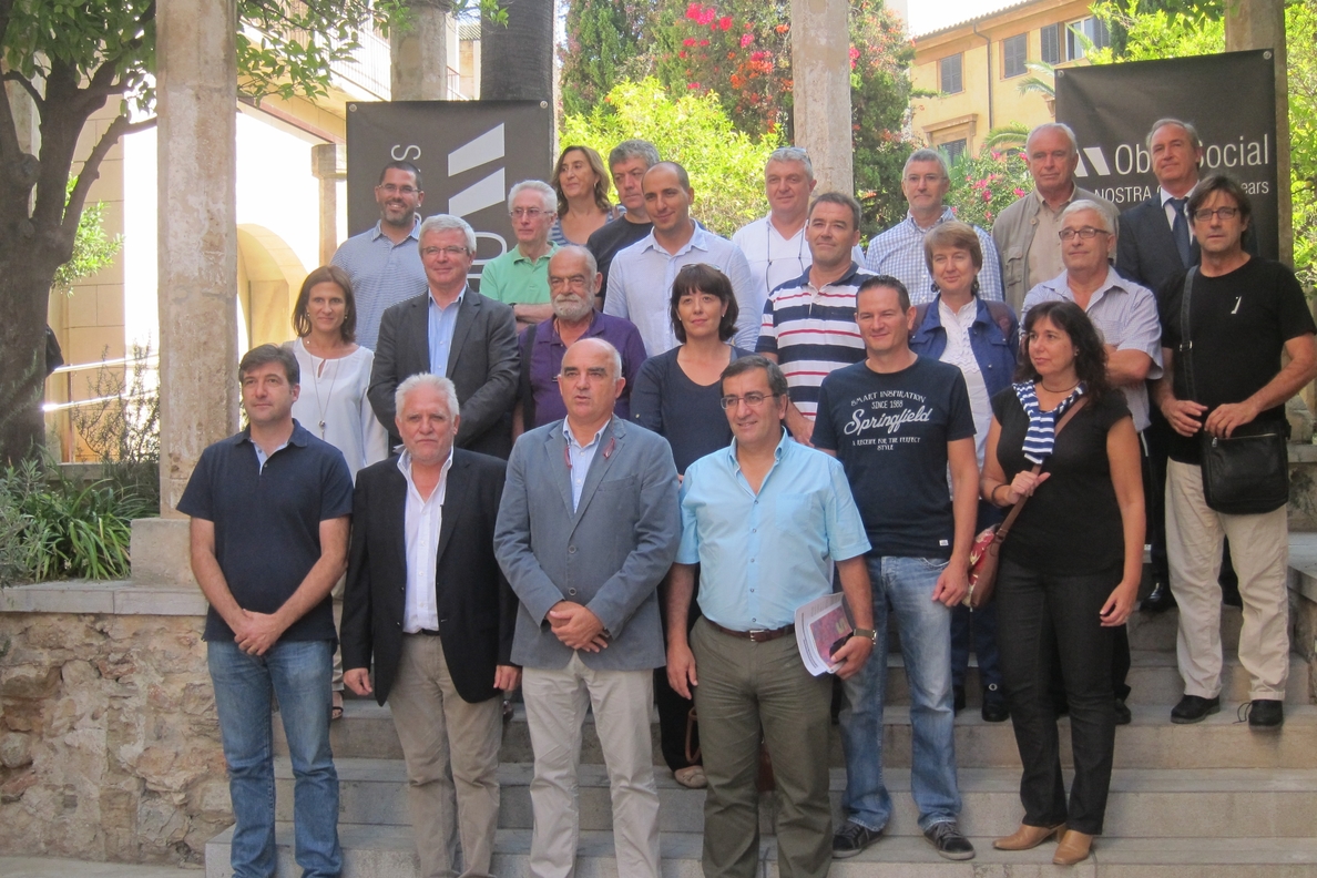 Cerca de 20 entidades presentan un documento de propuestas para conseguir un pacto social por la educación en Baleares