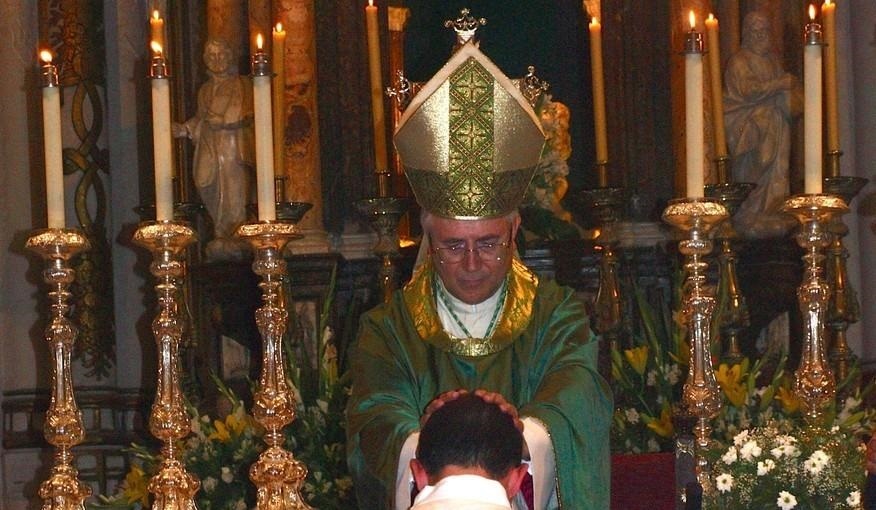 El obispo de Almería afirma que el aborto «no se puede revestir de bondad» hasta convertirlo «en un derecho»