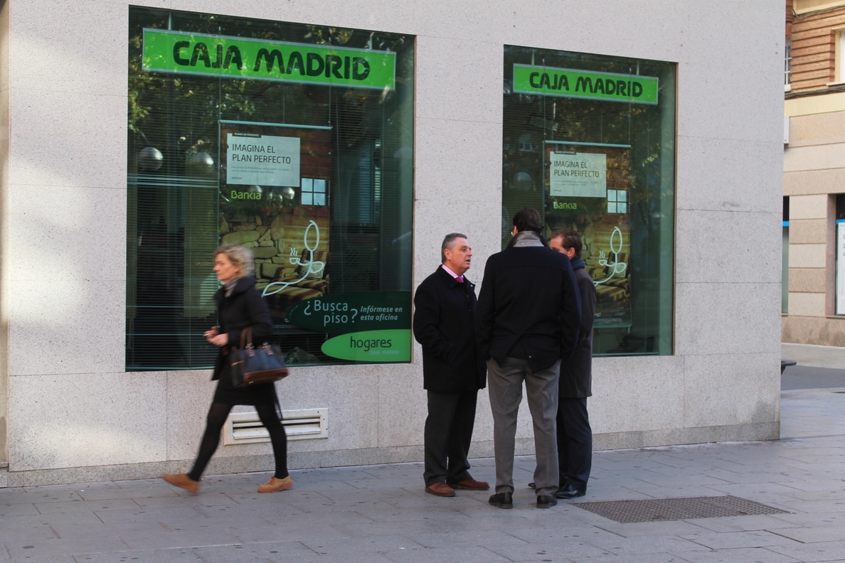 La Comunidad de Madrid insta a «los que crearon el sistema» a explicar el uso de tarjetas »B» de Caja Madrid
