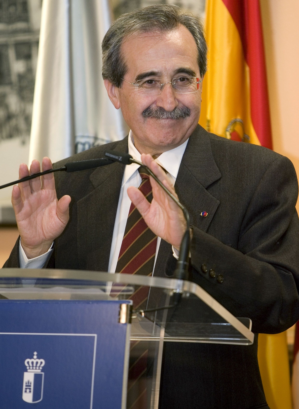 Virgilio Zapatero niega que tuviera tarjeta B y arremete contra Pedro Sánchez