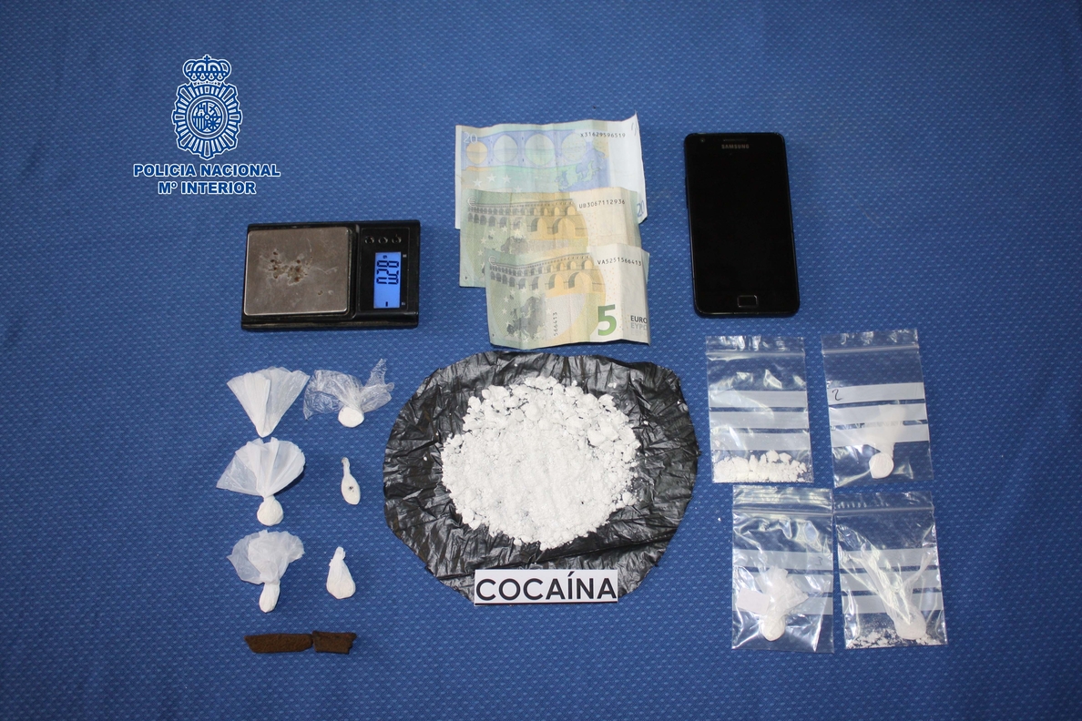 Detenidas tres personas en la desarticulación de un punto de venta de droga «al peso» en Badajoz