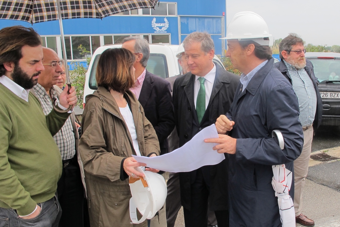 El Gobierno cántabro promueve la instalación de dos nuevas empresas en el polígono Tanos-Viérnoles
