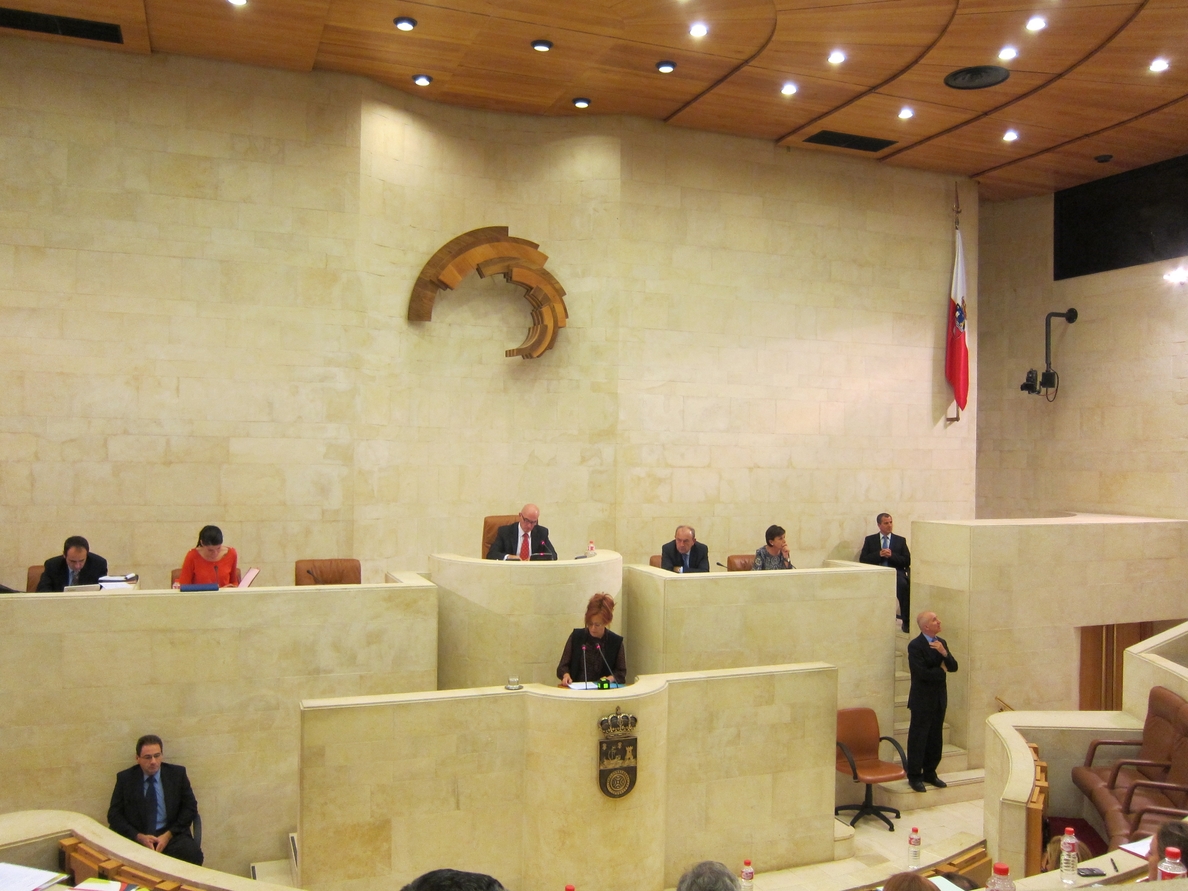 El paro en Torrelavega, los Presupuestos del Estado y Valdecilla, a debate este lunes en el Pleno