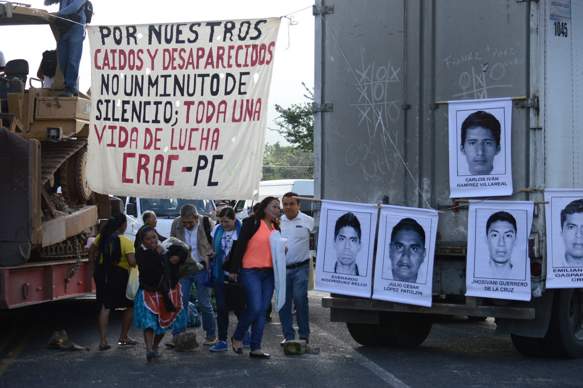 Ayotzinapa se enfurece mientras México alista nuevas marchas por 43 jóvenes