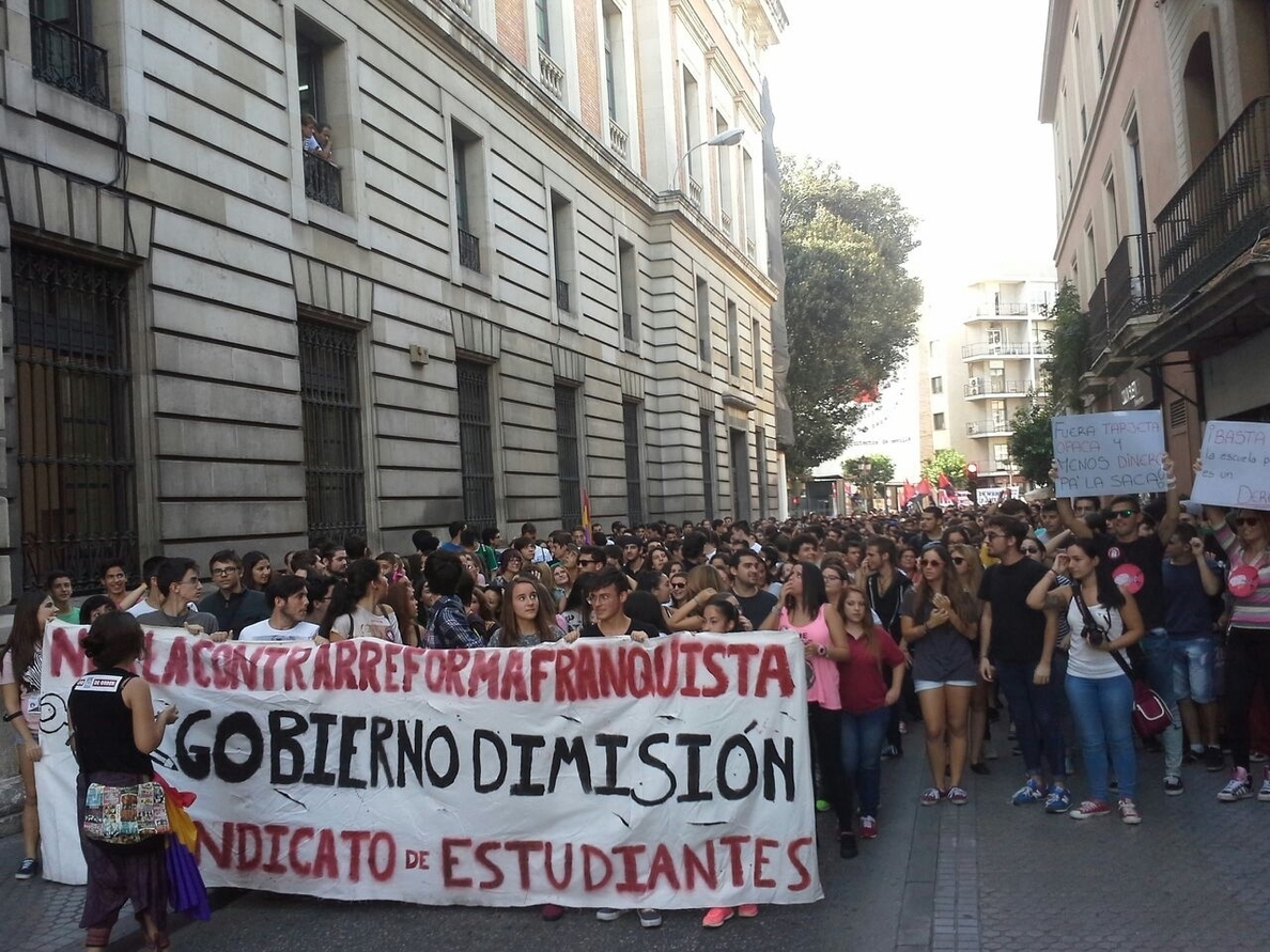 Junta cifra en un 72% el seguimiento de la huelga por alumnos andaluces de Secundaria y los estudiantes en un 90%