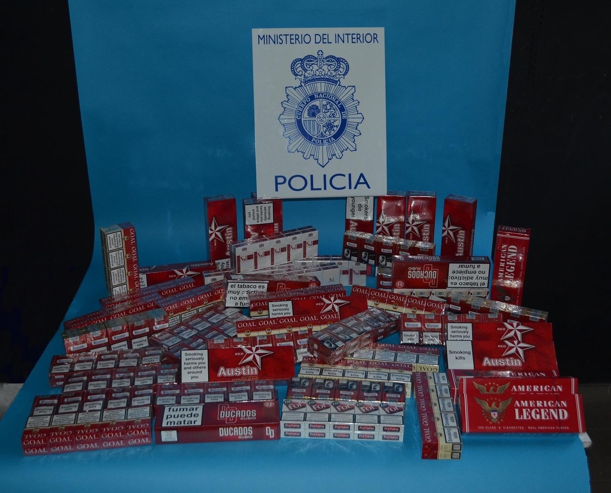 La Policía Nacional se incauta de 710 cajetillas de tabaco de contrabando en el interior de un quiosco