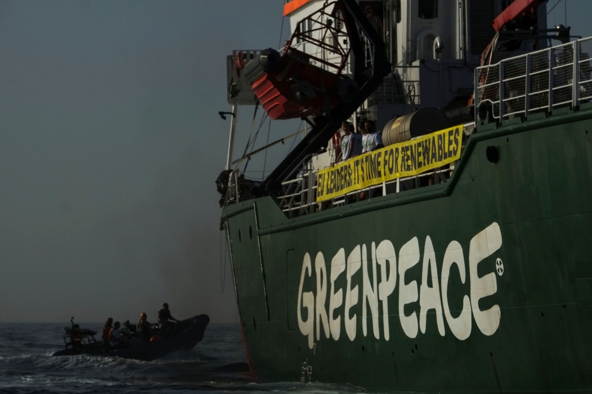 Greenpeace reclama a la UE y a Rajoy un compromiso «ambicioso» con las energías renovables