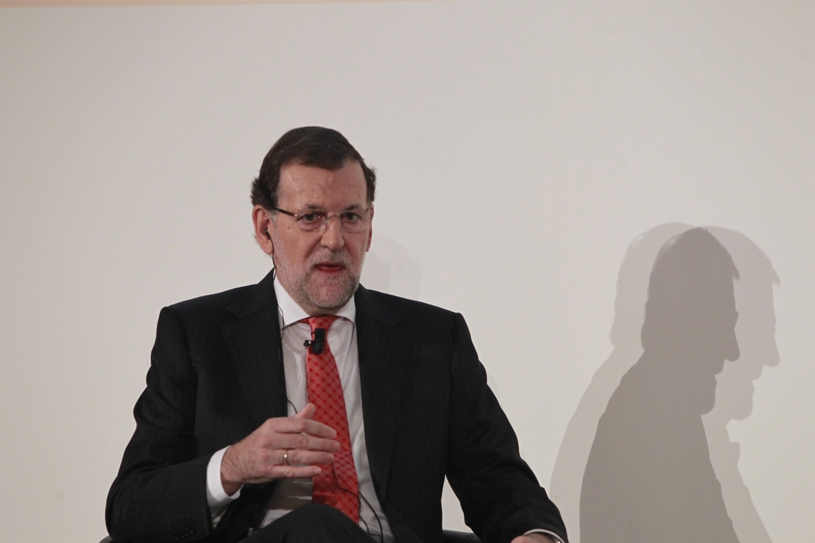 Rajoy considera «dos buenas noticias» el alza del PIB y la creación de empleo en el tercer trimestre