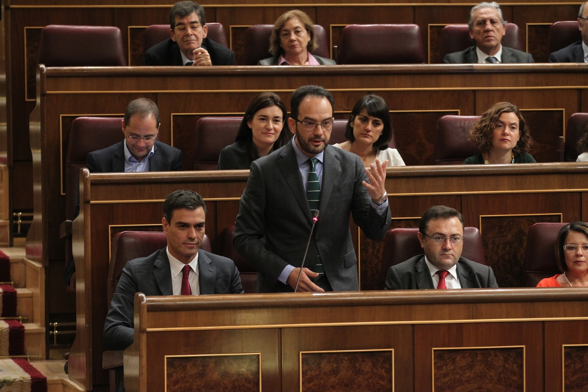 Hernando (PSOE) reclama a Mas que impulse una comisión de investigación sobre los Pujol en el Parlament