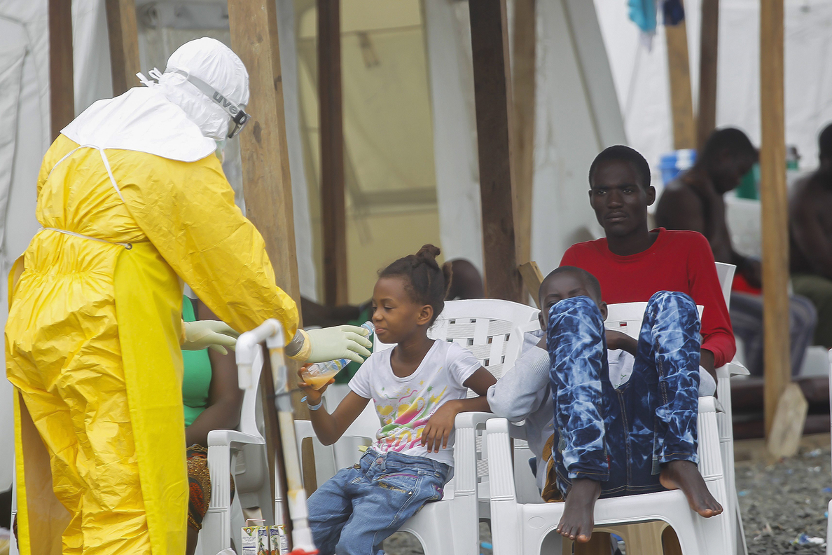 Las muertes por ébola se acercan a las 5.000 y ya hay más de 10.000 infectados