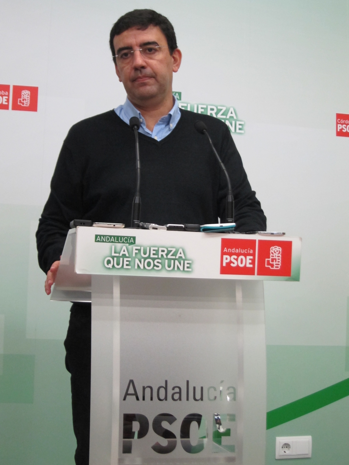 Mario Jiménez (PSOE-A) dice que el BOE ha dado tiempo a los alcaldes y parlamentarios del PP-A a hacer el «ridículo»