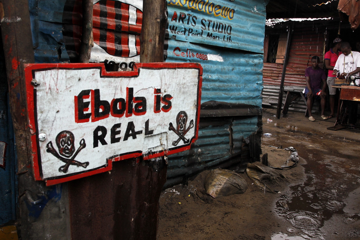 El ébola llena las calles de la ciudad de la muerte en Sierra Leona
