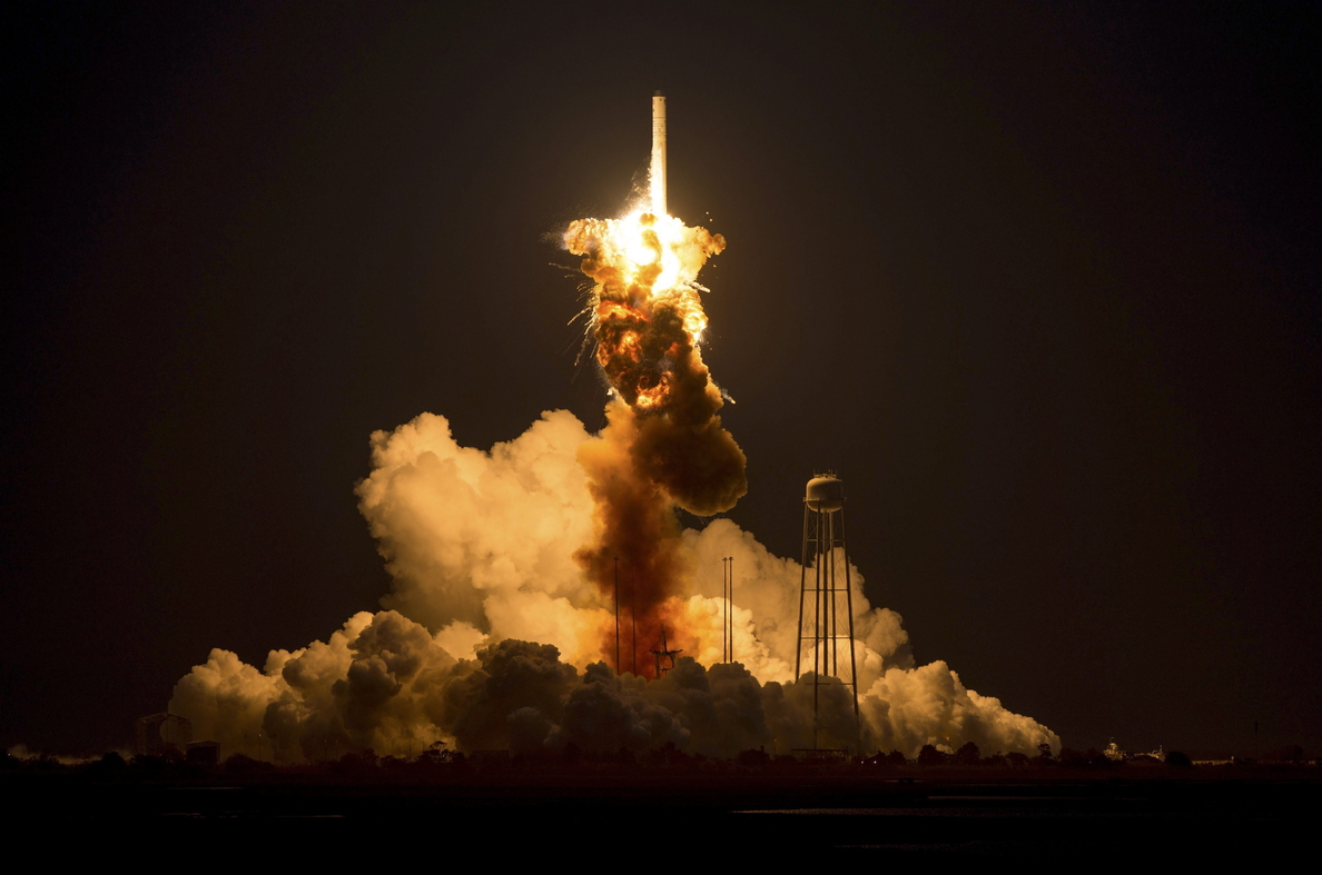 Accidente de cohete privado, tropiezo pero no el fin de las alianzas con la NASA
