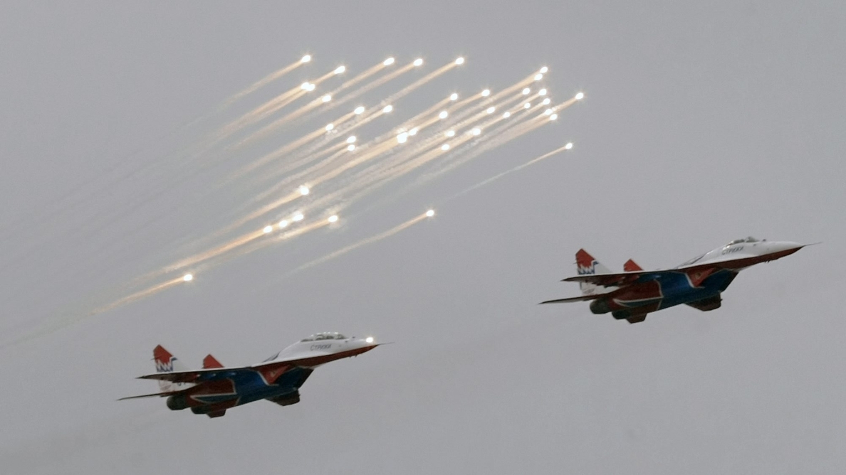 La OTAN interceptó 19 aviones militares rusos cerca de espacio aéreo europeo