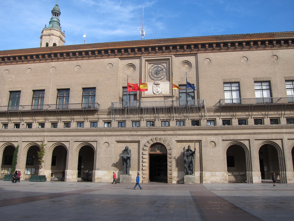 El Ayuntamiento decidirá en un mes si el Pabellón Príncipe Felipe pasa a denominarse José Luis Abós