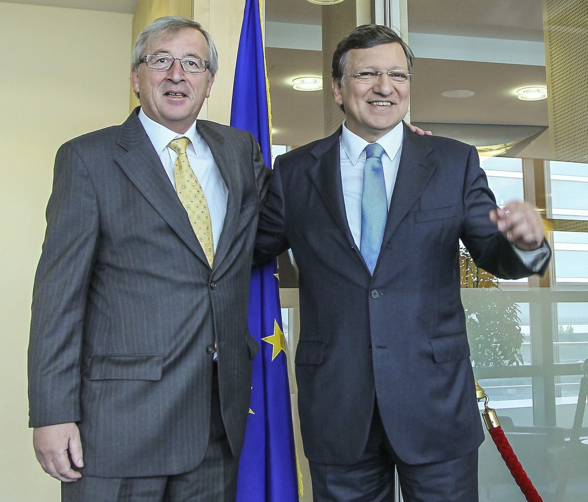 Juncker recibe esta medianoche el testigo de Barroso al frente de la Comisión Europea