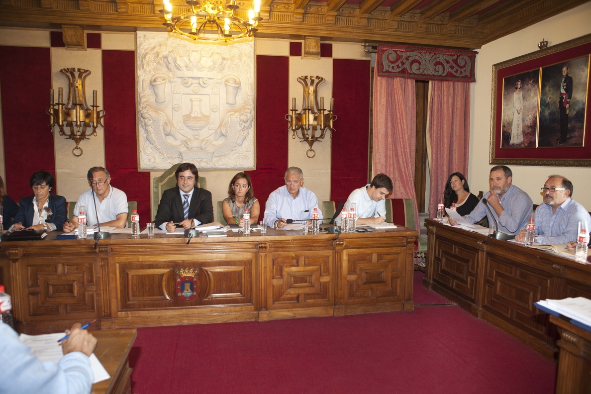 El Pleno aprueba la bajada del IBI con el voto en contra del PSOE