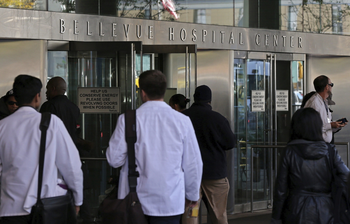 La enfermera que desafió la cuarentena por ébola en EEUU logra una victoria judicial