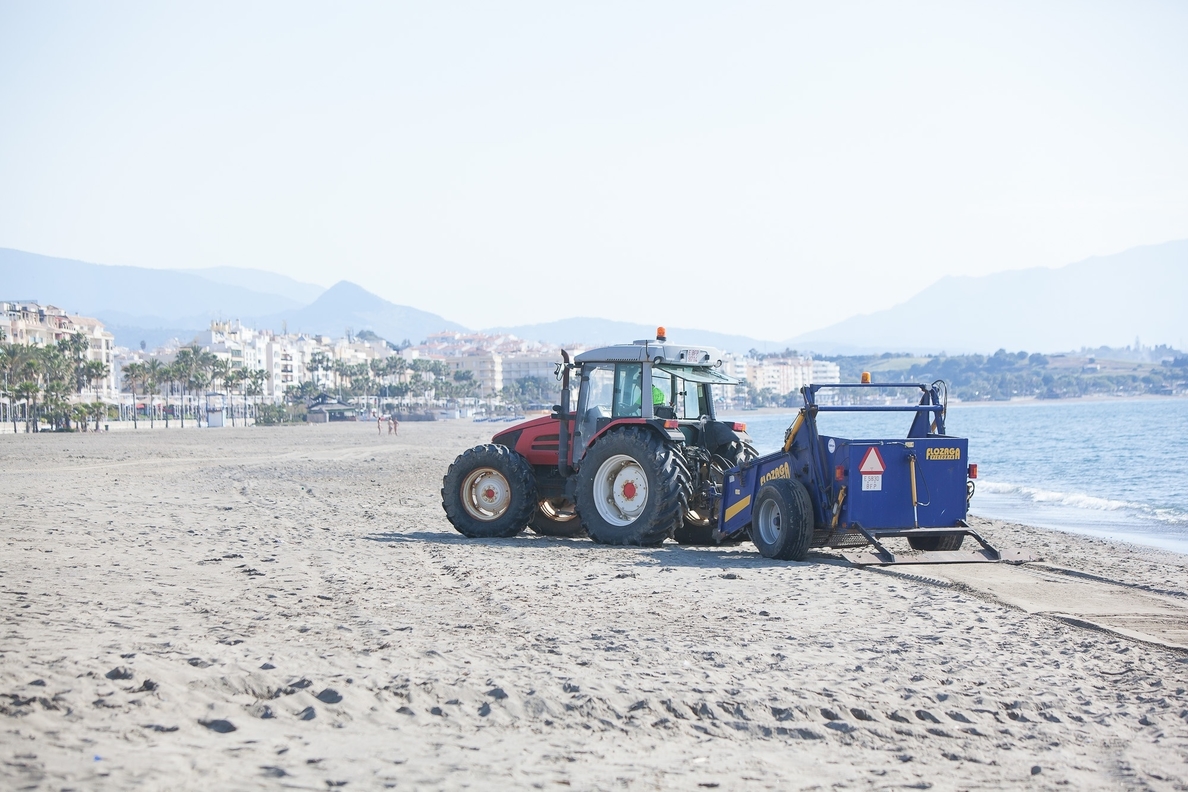 El Gobierno destina 419.000 euros a Málaga en materia de playas hasta agosto