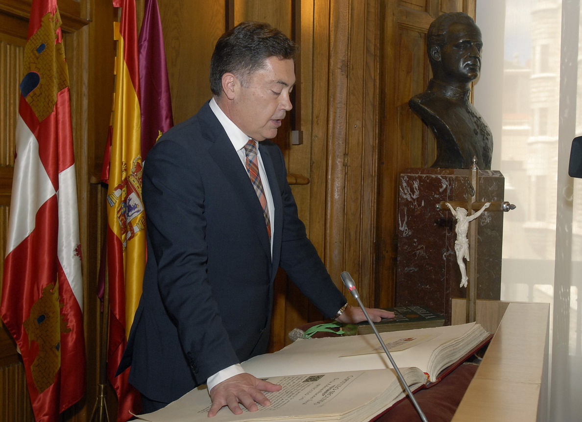 El PP de León anuncia una moción de censura ante la negativa de Martínez a dimitir