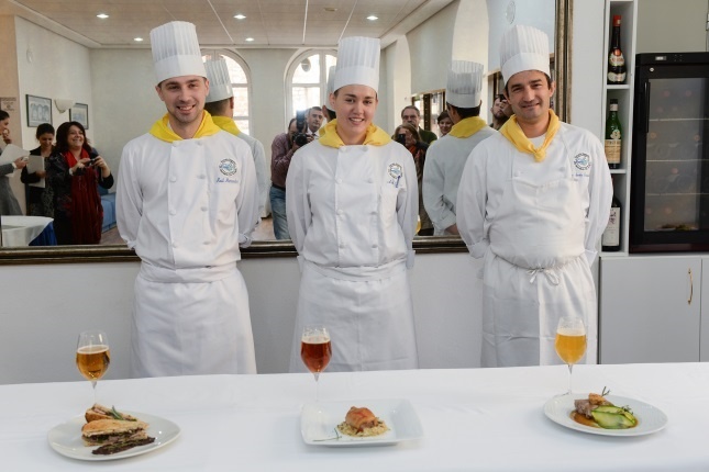 La Escuela de Hostelería de Teruel promueve el maridaje entre la cerveza y la IGP Ternasco de Aragón