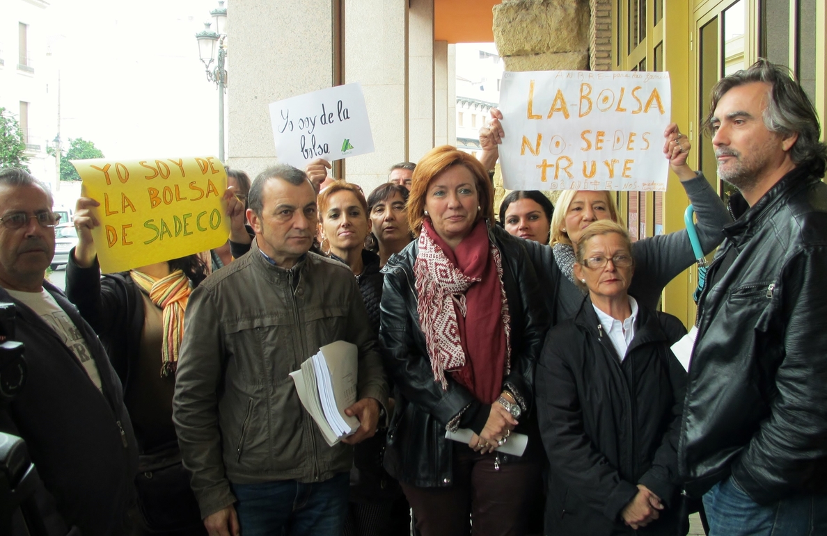 IU y PSOE piden que se reactiven las bolsas de empleo del Ayuntamiento y empresas municipales