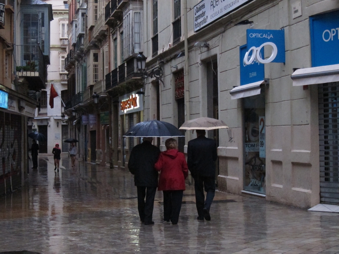 Un frente frío atlántico cruzará toda España dejando lluvias este fin de semana y seguirá lloviendo la próxima semana