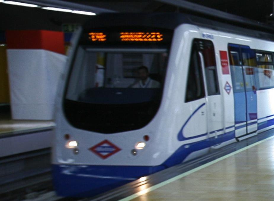 ADIF remodelará la fachada y acceso al Metro en la estación madrileña de Chamartín