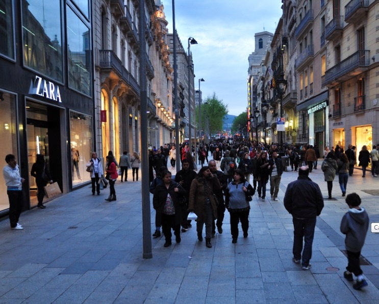 La madrileña Preciados y la barcelonesa Portal del Ángel, las calles más caras para abrir una tienda