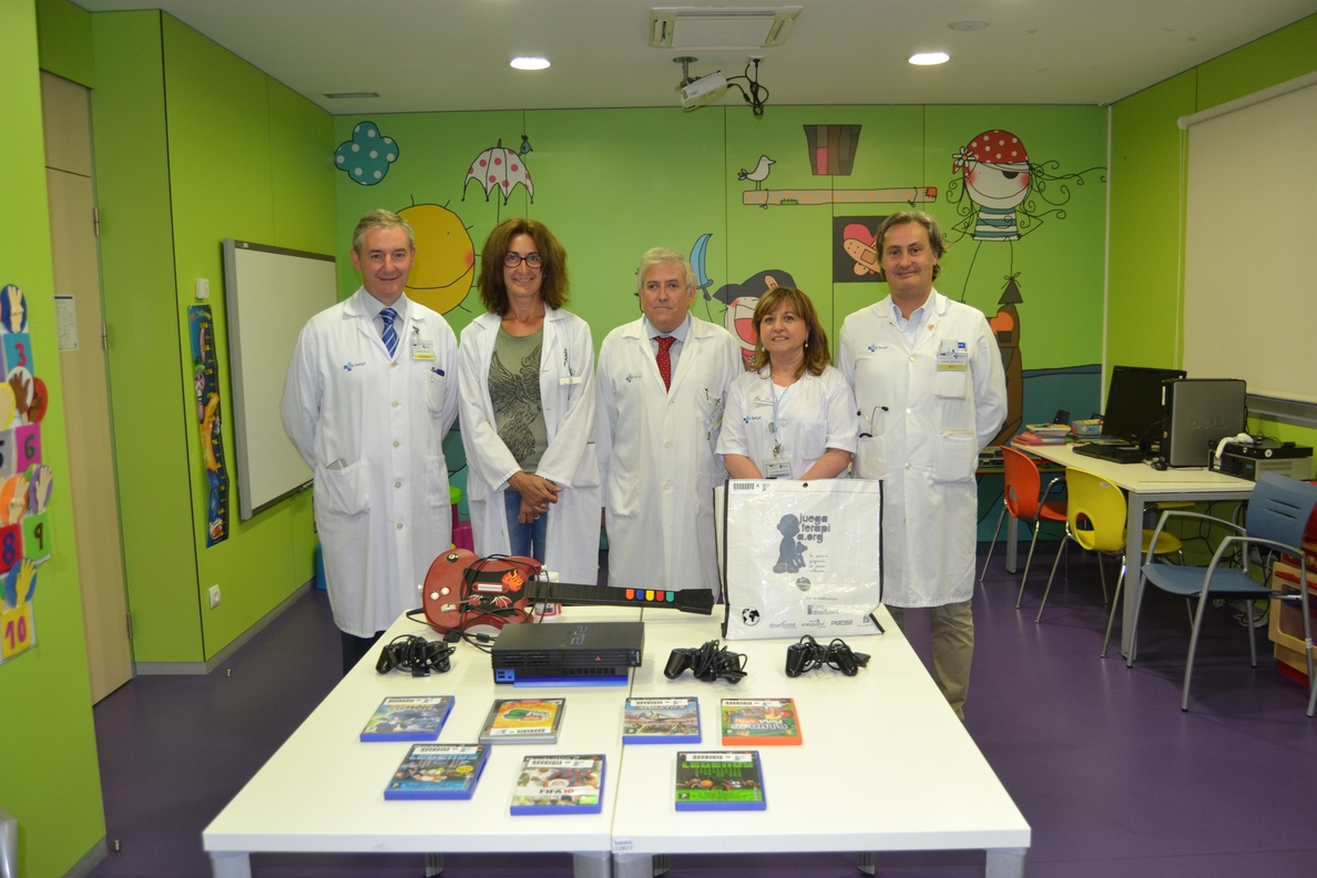 La Fundación Juegaterapia dona al Hospital Río Hortega de Valladolid 25 consolas para uso de niños ingresados