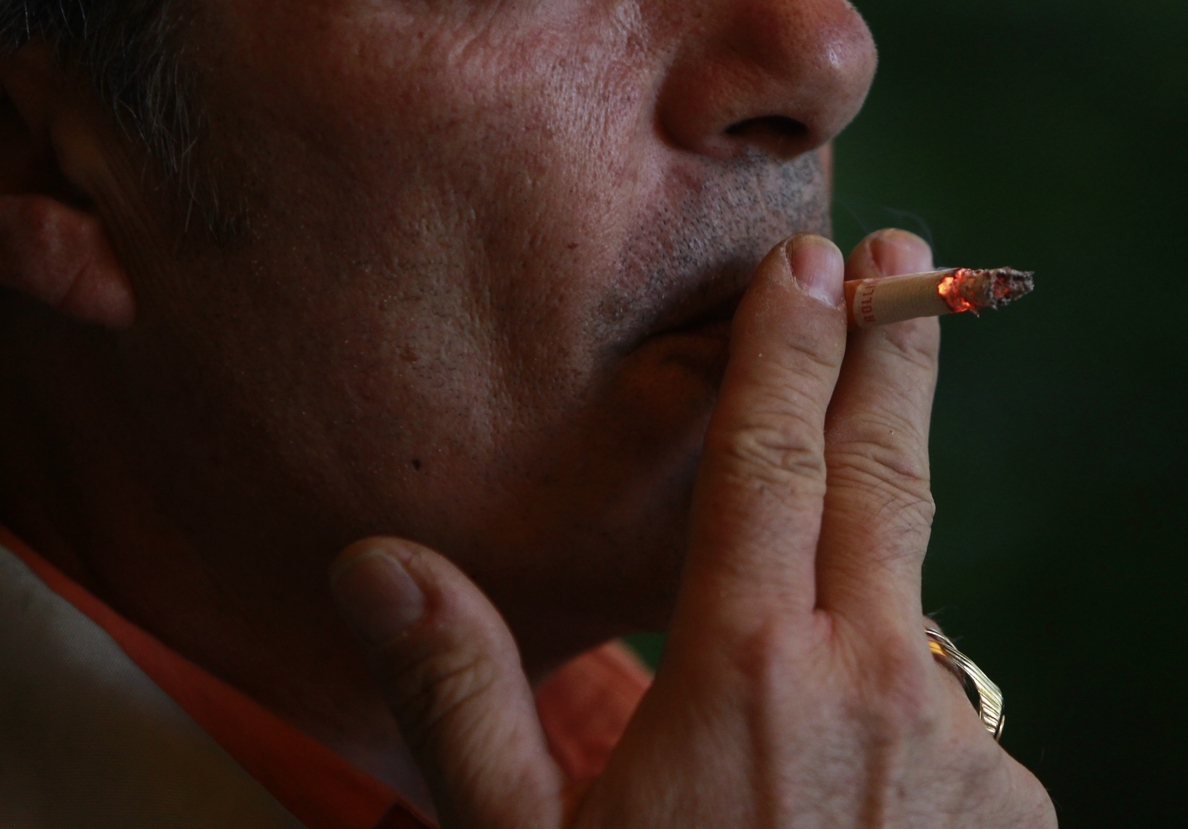 Unos 244.000 asturianos mayores de 15 años fuman a diario