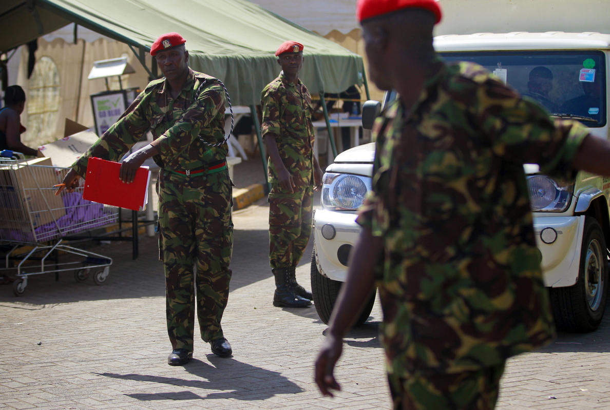 Al menos 28 muertos en un ataque terrorista contra un autobús en el norte de Kenia