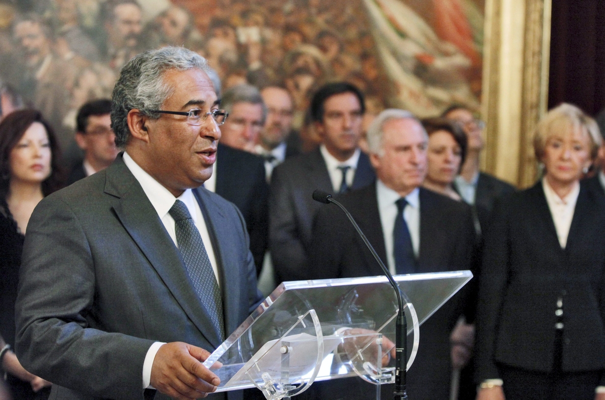 António Costa, elegido secretario general del PS en mitad del huracán Sócrates