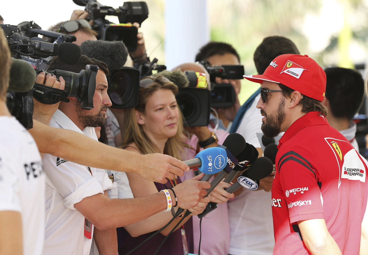 Alonso responde a Ferrari: «Tengo correos de Mattiacci pidiéndome que renovara»