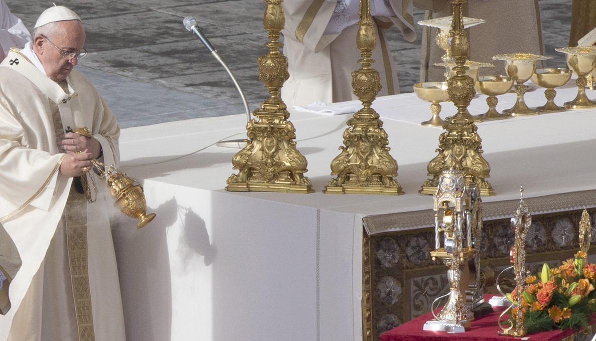 El papa advierte a los sacerdotes que sean pastores para no ser «mercenarios»