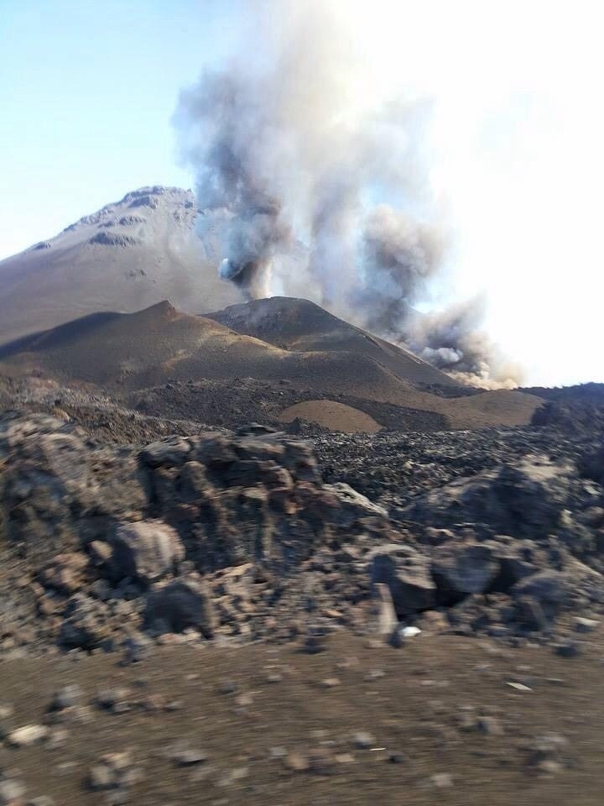 Científicos del Involcan registran señales precursoras de la erupción de Pico do Fogo (Cabo Verde)