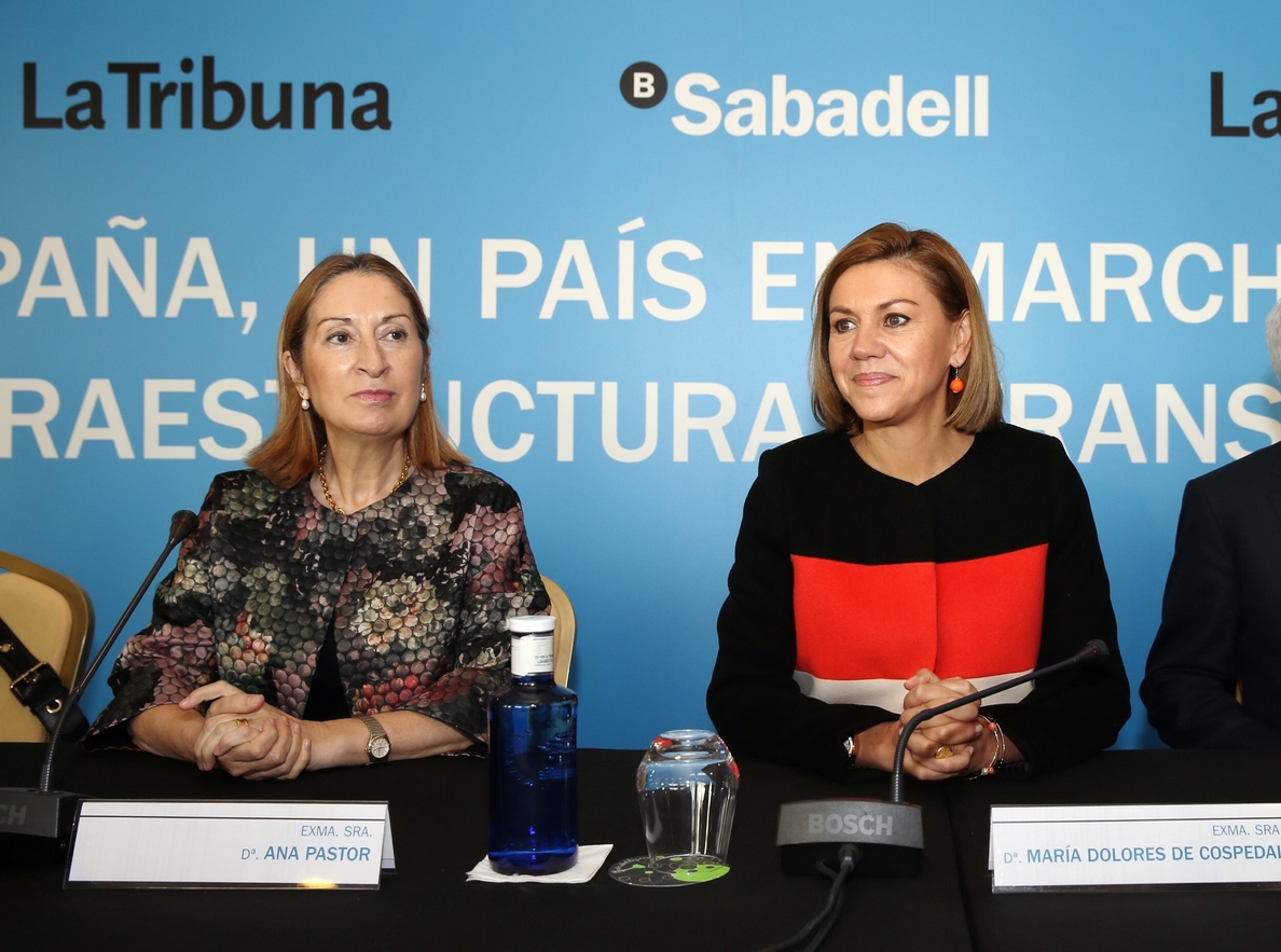 Pastor dice que los españoles «no se pueden permitir ocurrencias como la de incumplir la estabilidad presupuestaria»