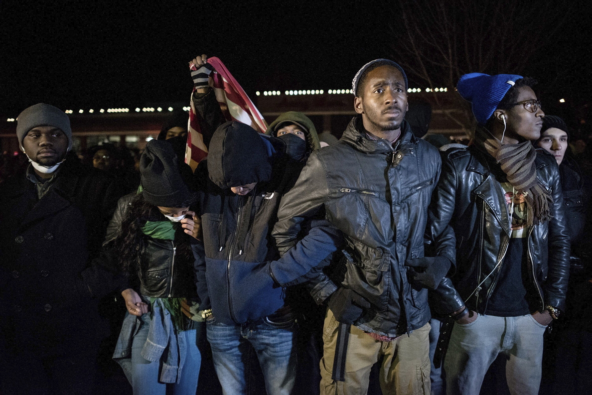 Al menos 45 detenidos en la segunda noche de protestas en Ferguson