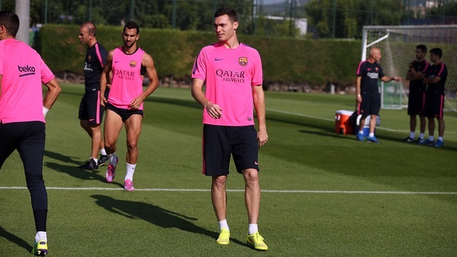 El Barça confirma que Vermaelen se operará este martes y prevé cuatro o cinco meses de baja