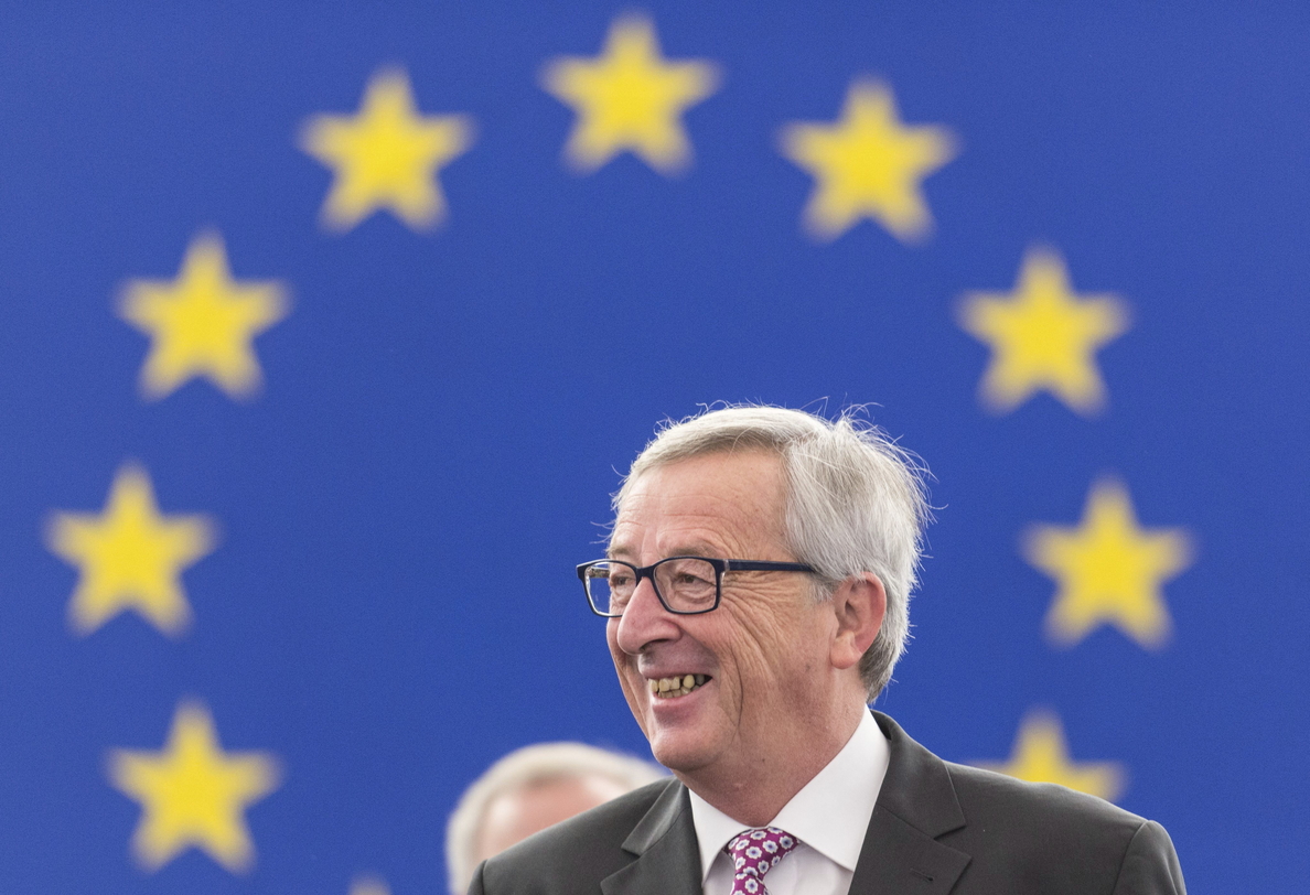 Juncker refuerza la confianza de una Eurocámara que deja aislados a los eurófobos